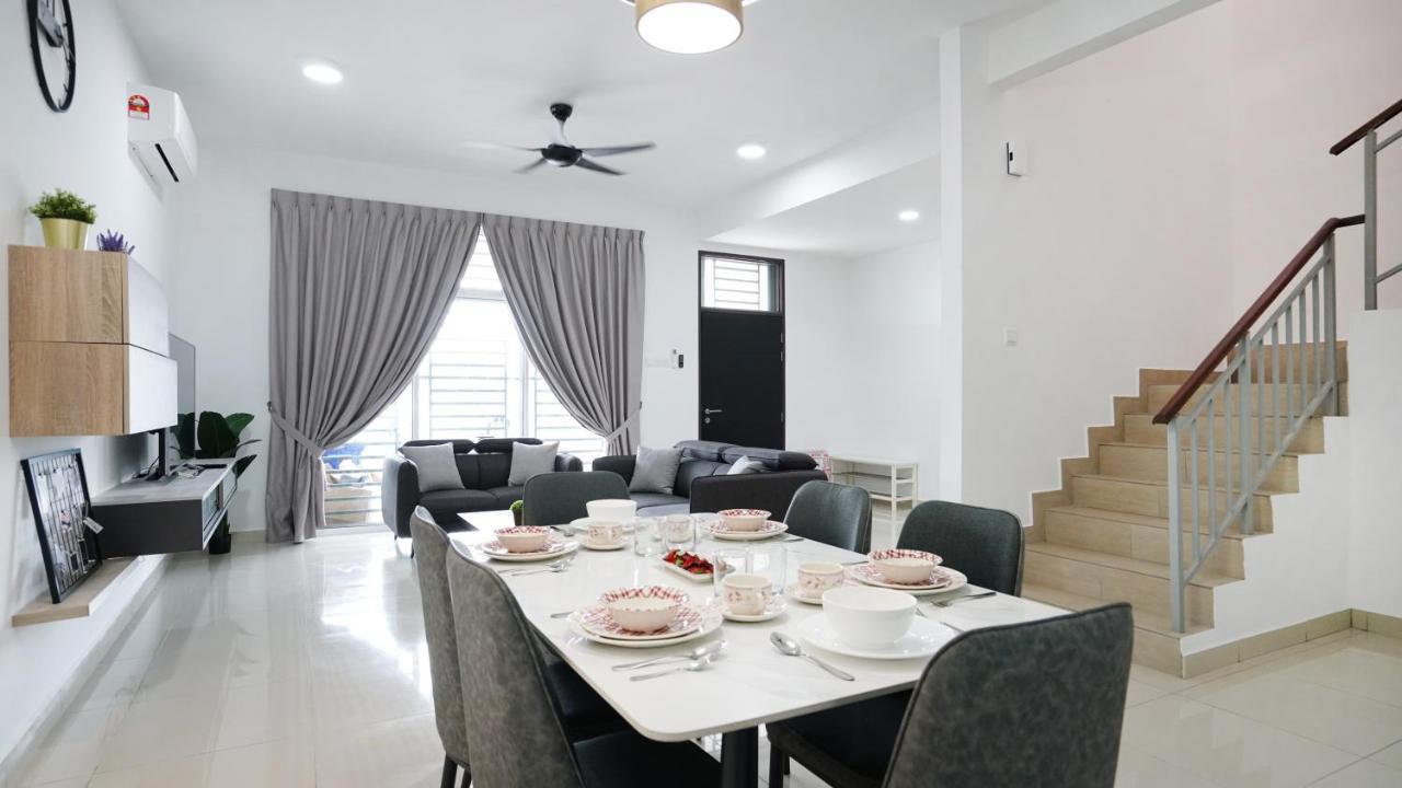 Desaru Home Feel Theme By Joyfully 13M1 Luaran gambar